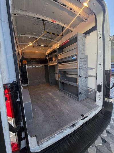 Ford Transit — 7