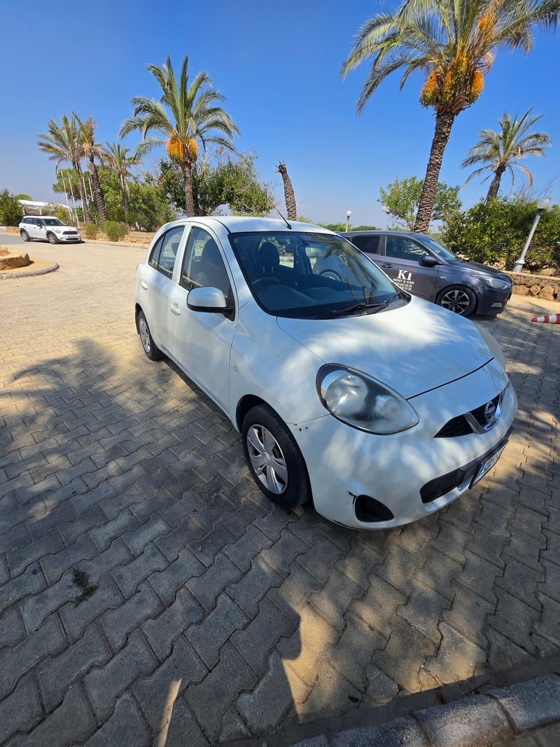 Nissan March — 5