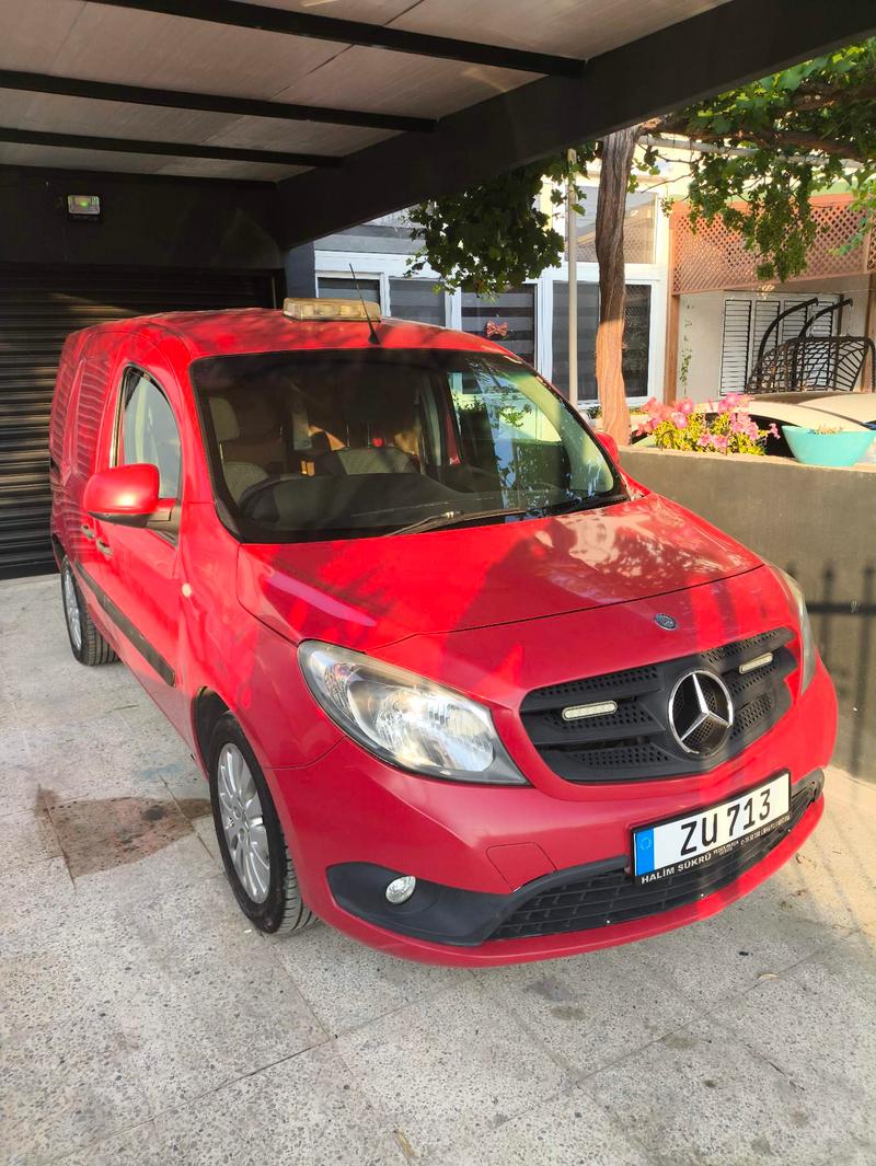Mercedes-Benz 111 — 1/9