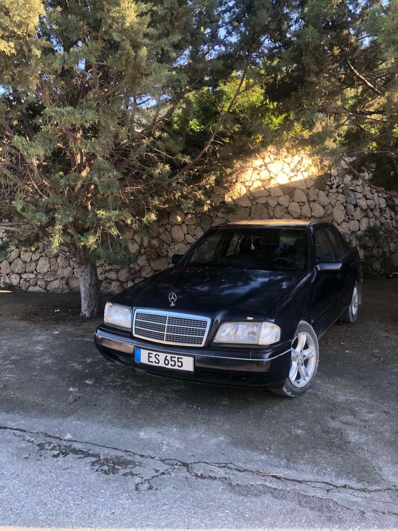 Mercedes-Benz C 180 — 1/3