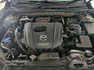 Mazda Axela — 2