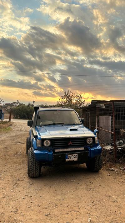 Mitsubishi Pajero — 4