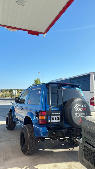 Mitsubishi Pajero — 5