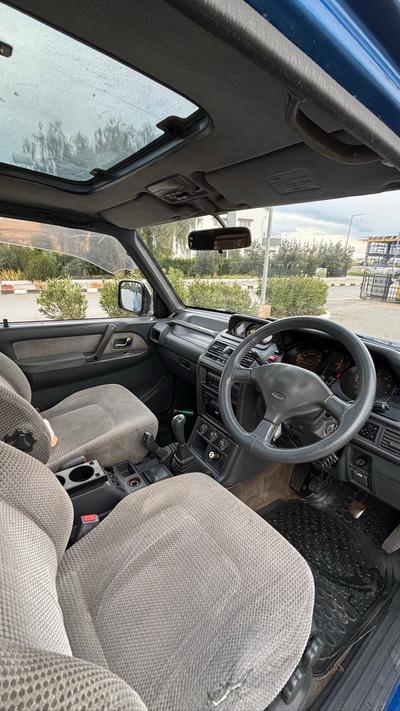 Mitsubishi Pajero — 6