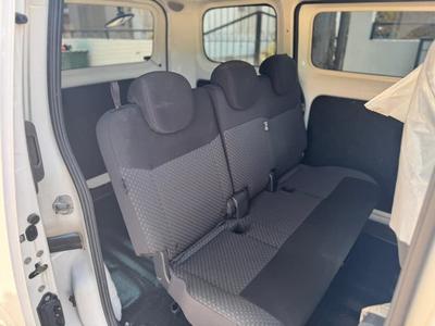 Nissan NV200 — 10