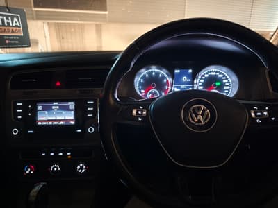 Volkswagen Golf — 2