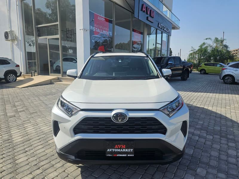 Toyota RAV4 — 1/10