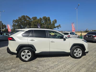 Toyota RAV4 — 3