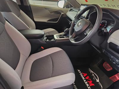 Toyota RAV4 — 7