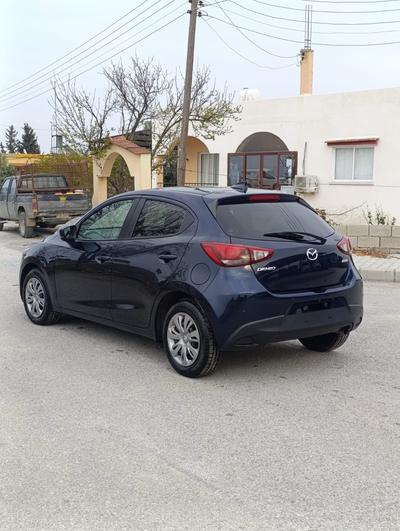 Mazda Demio — 3