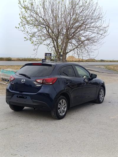 Mazda Demio — 4