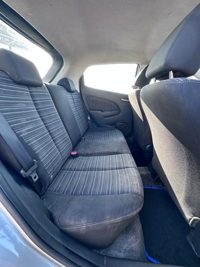 Mazda Demio — 4