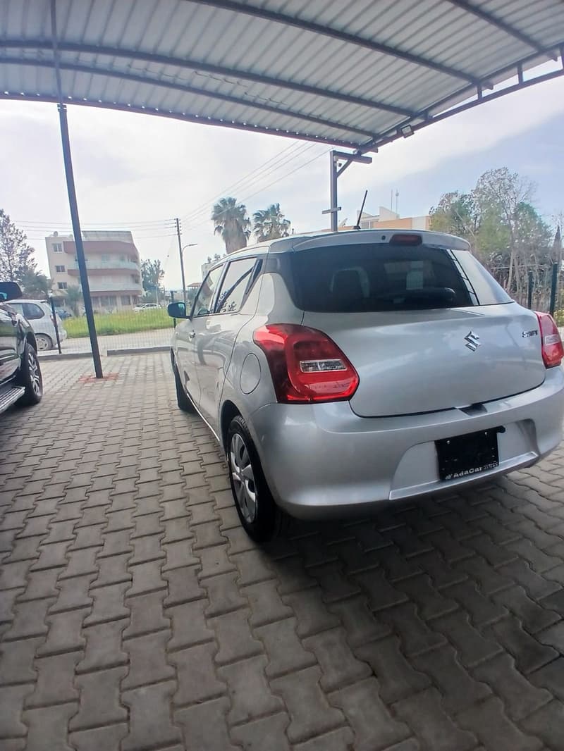 Suzuki Swift — 1/8