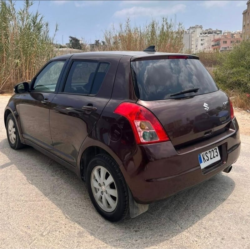 Suzuki Swift — 3