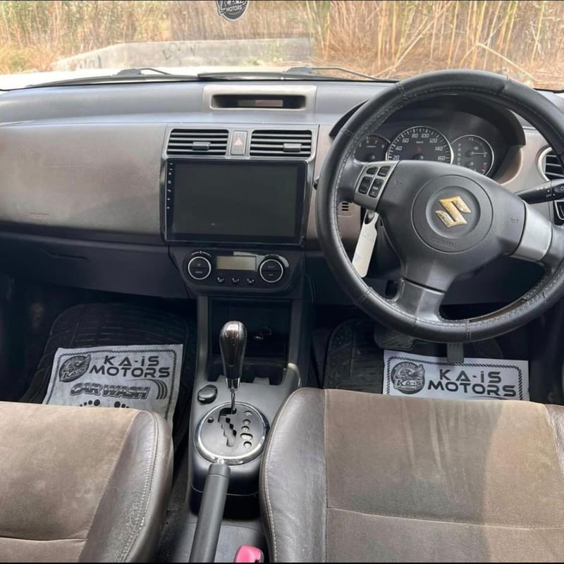 Suzuki Swift — 6