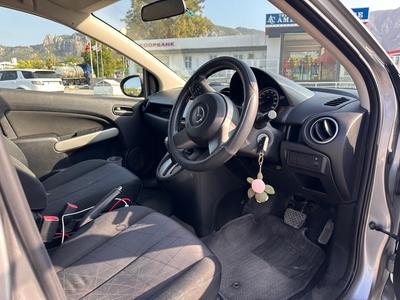 Mazda Demio — 6