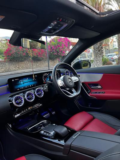 Mercedes-Benz CLA 180 — 8