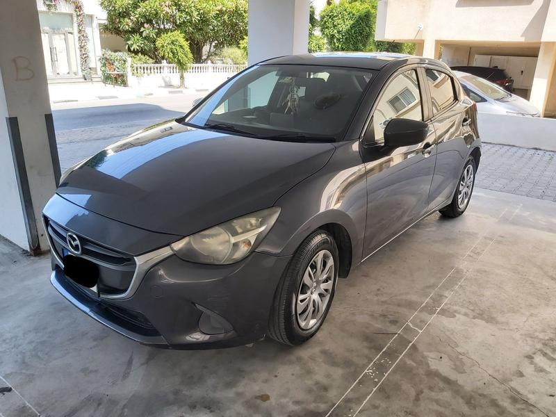 Mazda Demio — 1/3