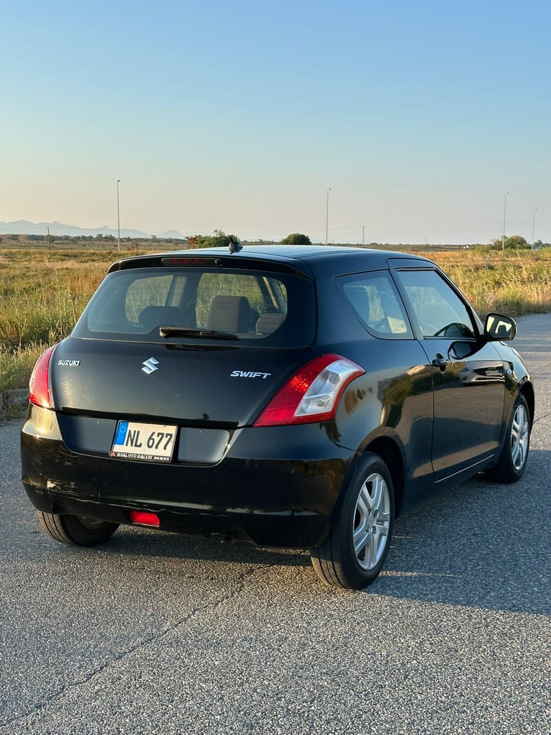Suzuki Swift — 3