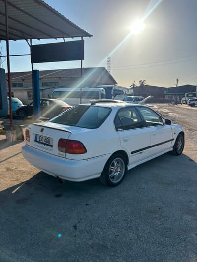 Honda Civic — 4