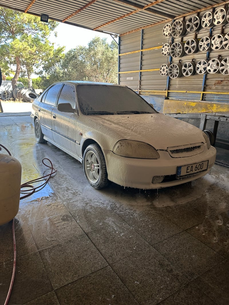 Honda Civic — 6