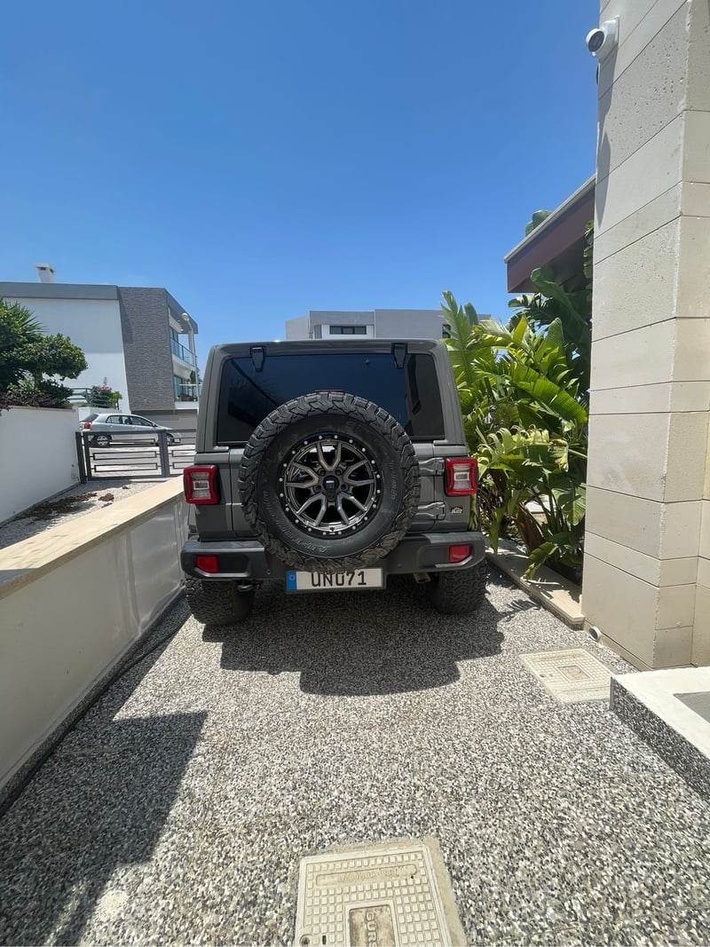 Jeep Wrangler — 3