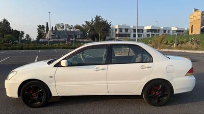 Mitsubishi Lancer — 5