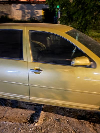 Volkswagen Golf — 3