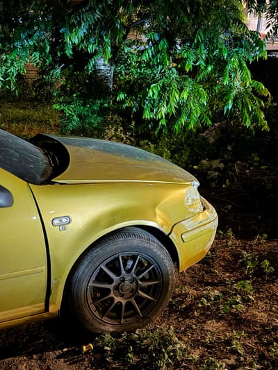 Volkswagen Golf — 4