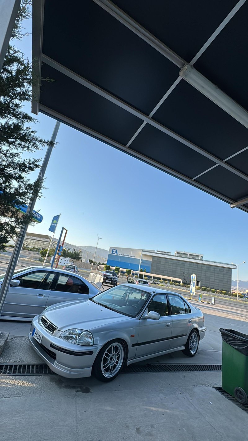 Honda Civic — 4