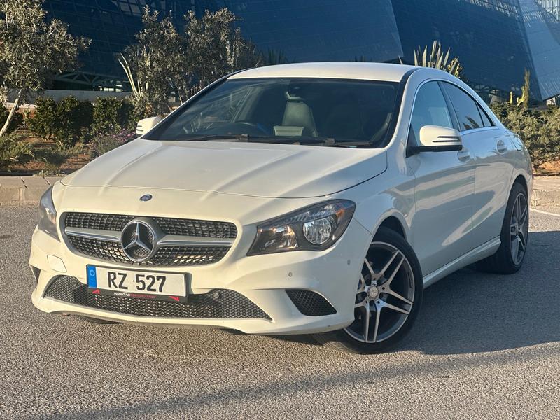 Mercedes-Benz CLA 220 — 1/8