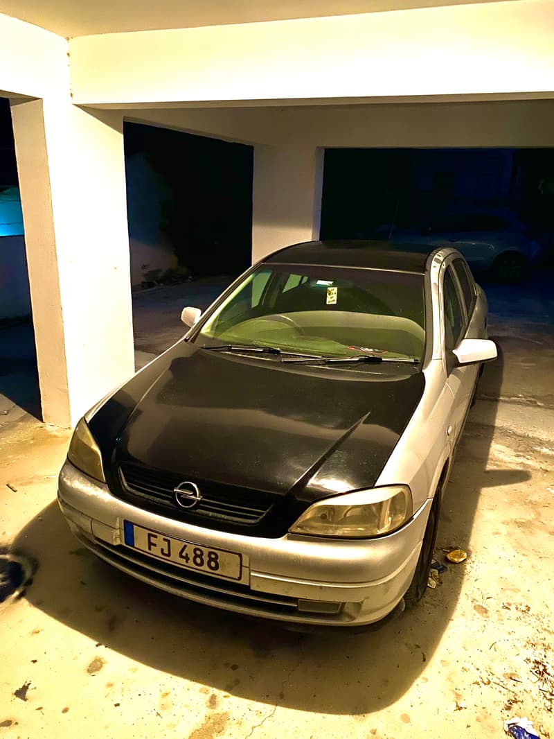 Opel Astra — 1/8
