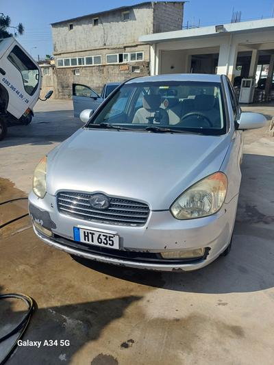 Hyundai Accent — 1