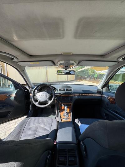 Mercedes-Benz E 220 — 8