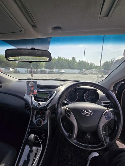 Hyundai Elentra — 2