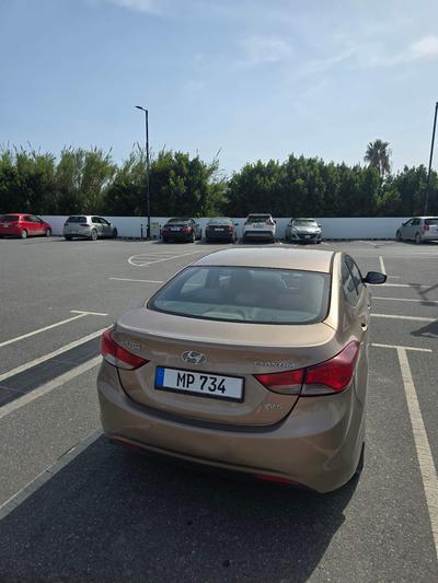 Hyundai Elentra — 5