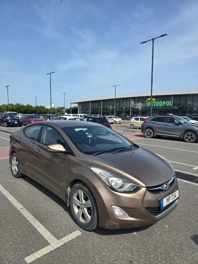 Hyundai Elentra — 7