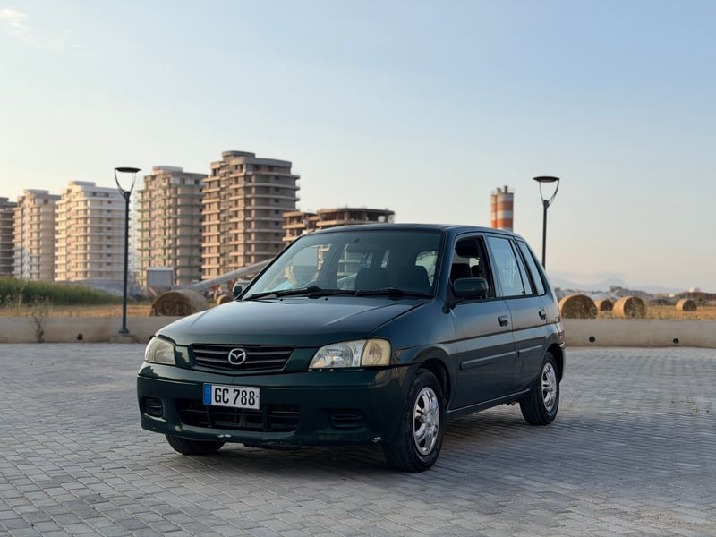 2002 Mazda Demio
