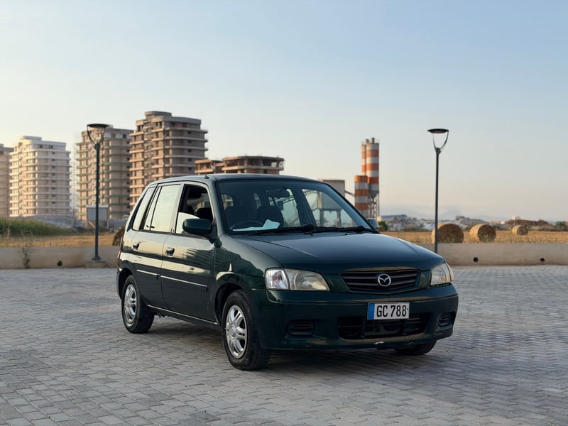 Mazda Demio — 3