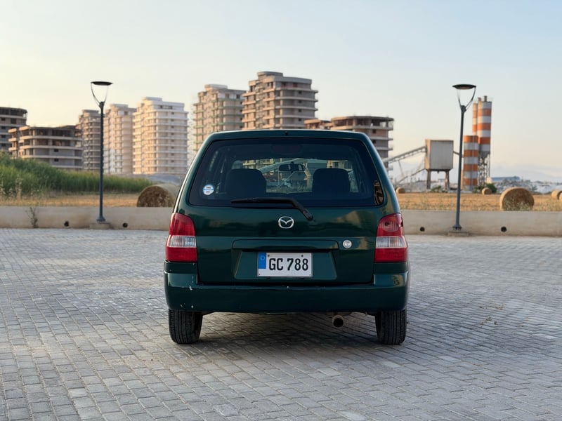 Mazda Demio — 6