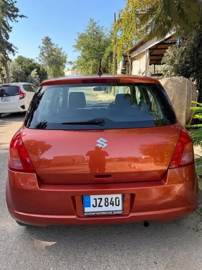 Suzuki Swift — 3