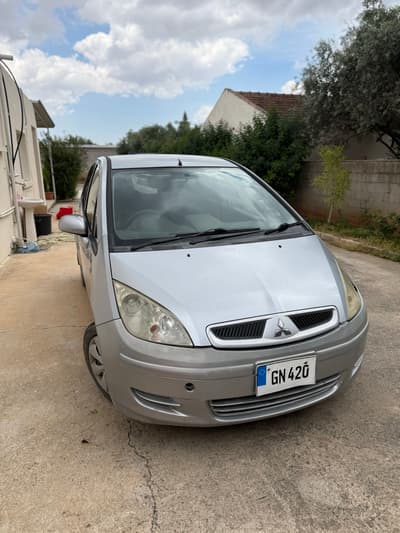 Mitsubishi Colt — 2