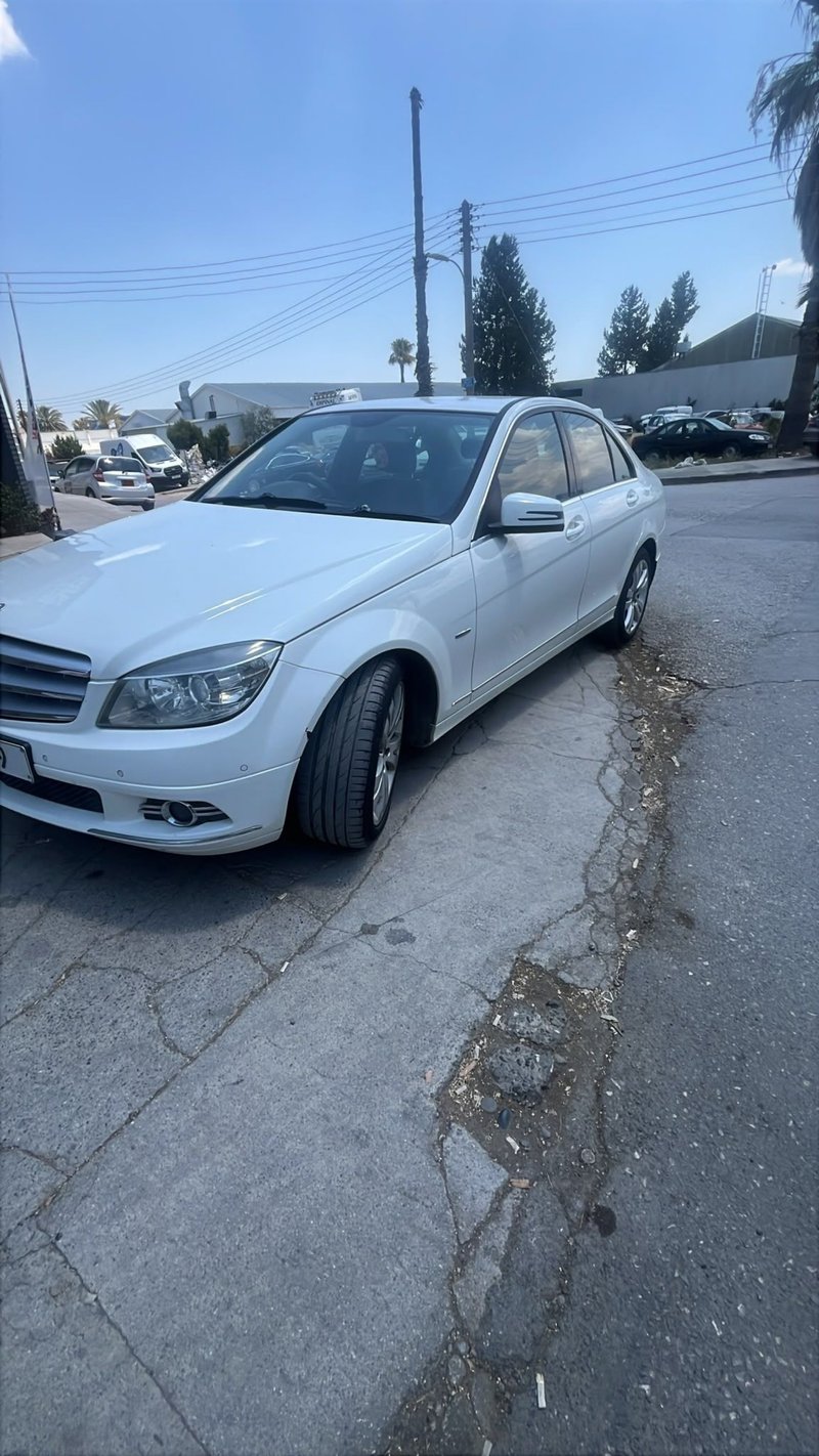 Mercedes-Benz C 180 — 4