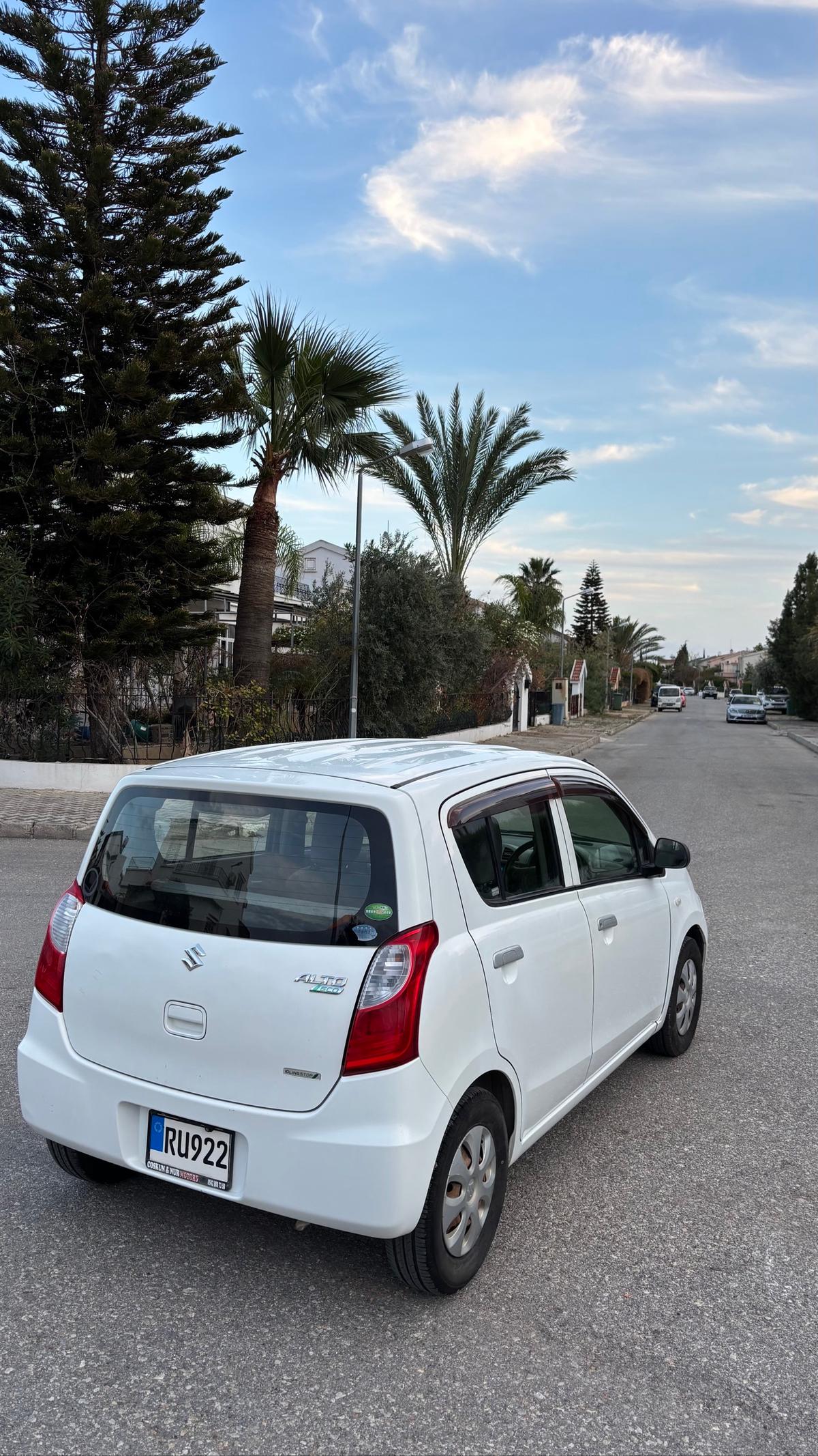 2014 Suzuki Alto 5