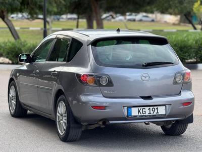 Mazda Axela — 4