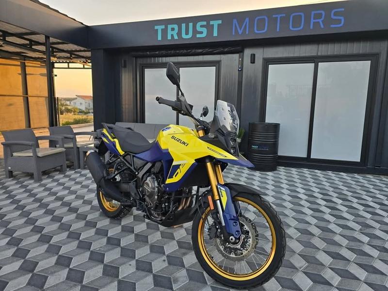 Suzuki V-Strom 800 DE — 1/9
