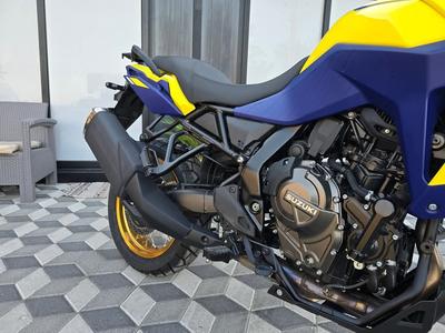 Suzuki V-Strom 800 DE — 3