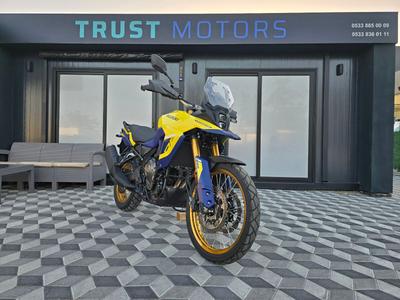 Suzuki V-Strom 800 DE — 8