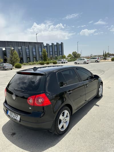 Volkswagen Golf — 2
