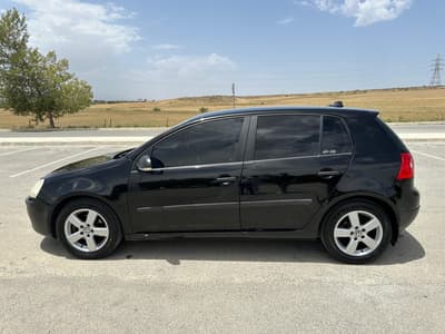 Volkswagen Golf — 5